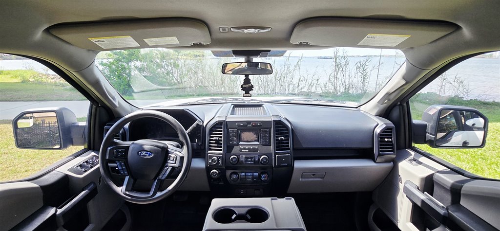 2019 Ford F150 - $31,999