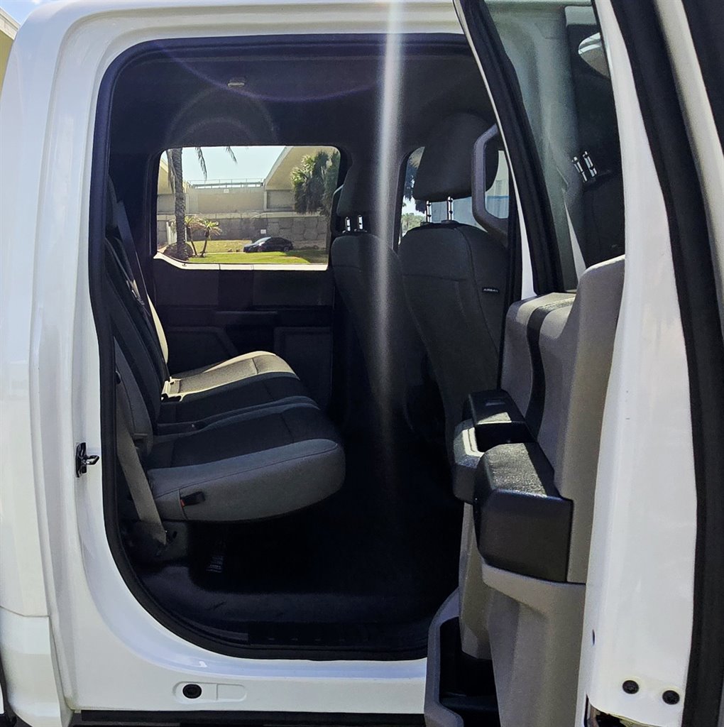 2019 Ford F150 - $31,999