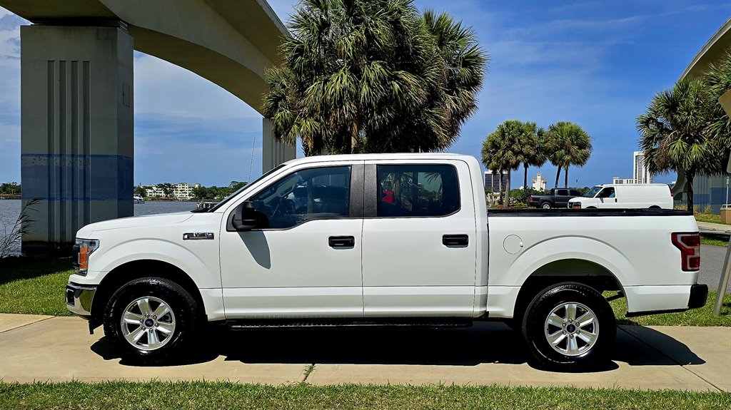 2019 Ford F150 - $31,999