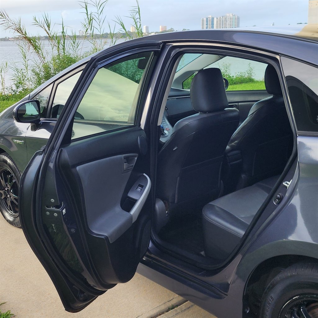 2012 Toyota Prius - $9,999