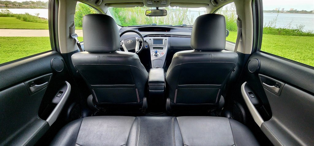 2012 Toyota Prius - $9,999