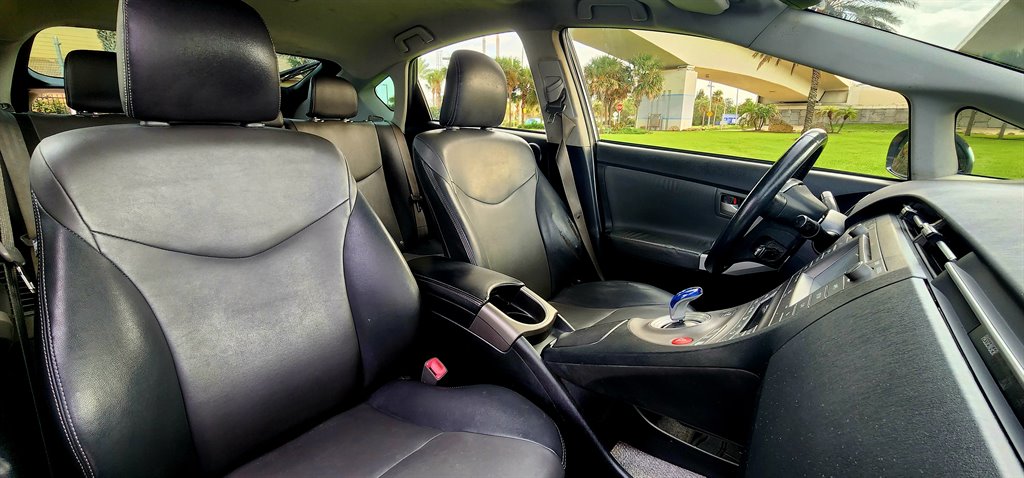 2012 Toyota Prius - $9,999