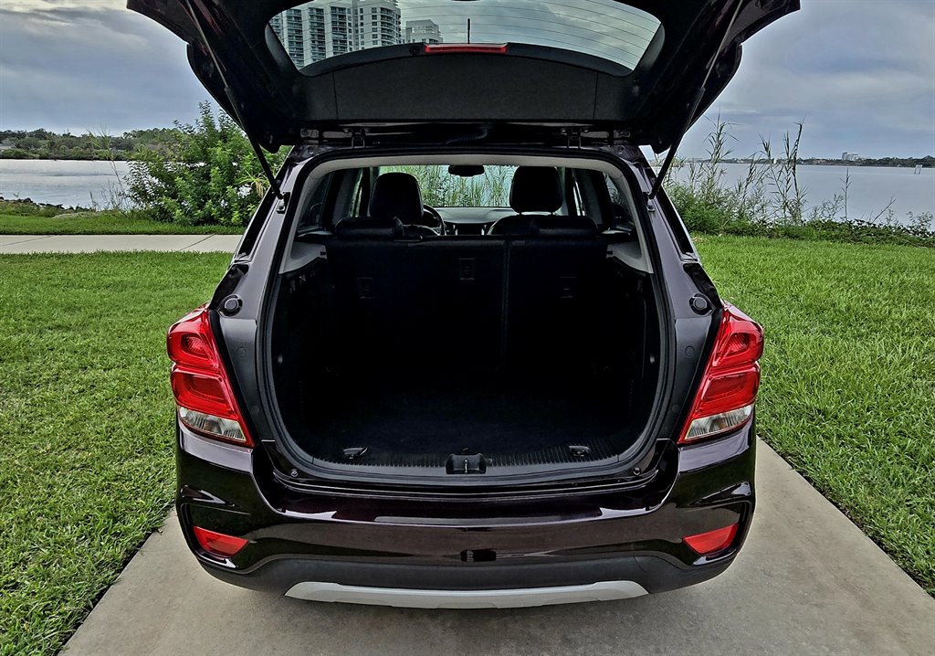 2022 Chevrolet Trax - $21,999