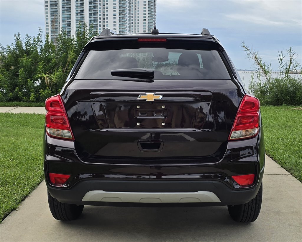 2022 Chevrolet Trax - $21,999