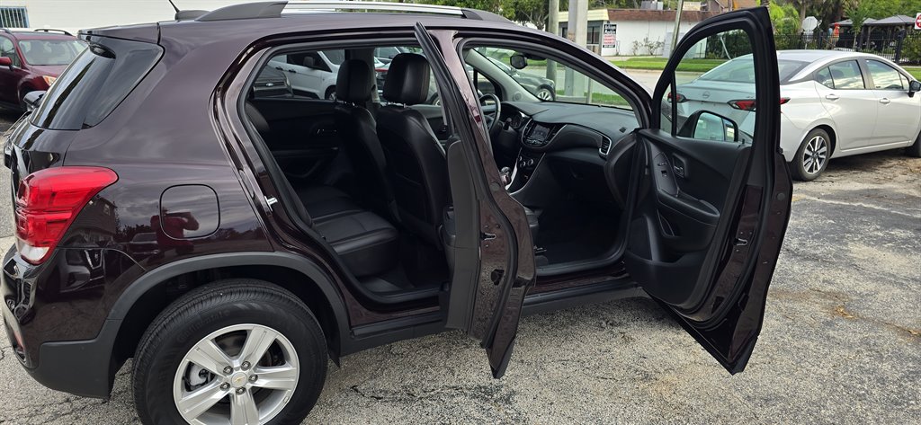 2022 Chevrolet Trax - $21,999