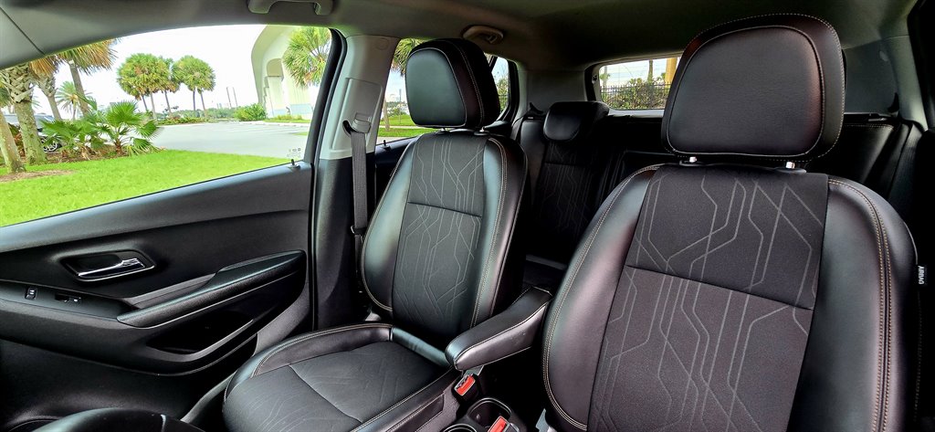 2022 Chevrolet Trax - $21,999
