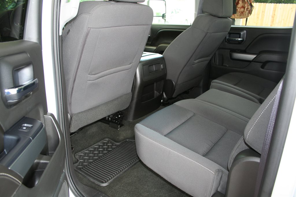 2017 Chevrolet Silverado - $39,988