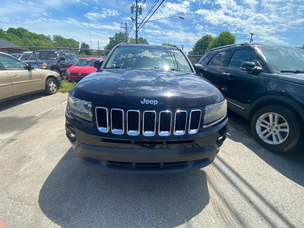 2015 Jeep Compass - $9,000