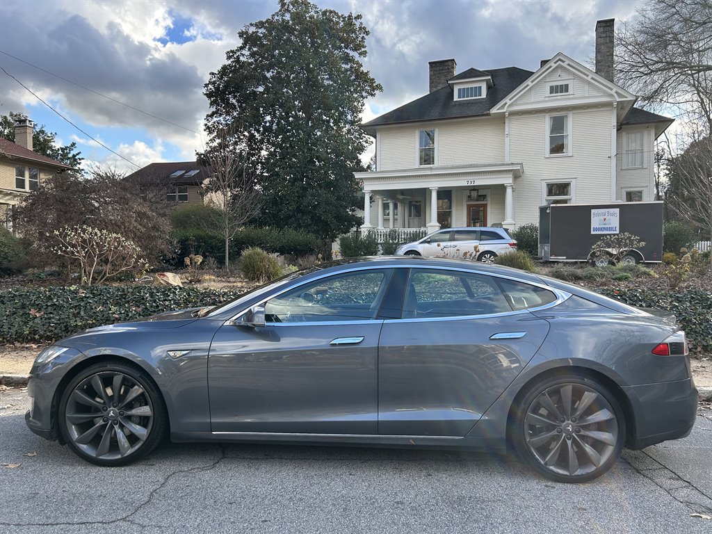 2013 Tesla Model S Performance