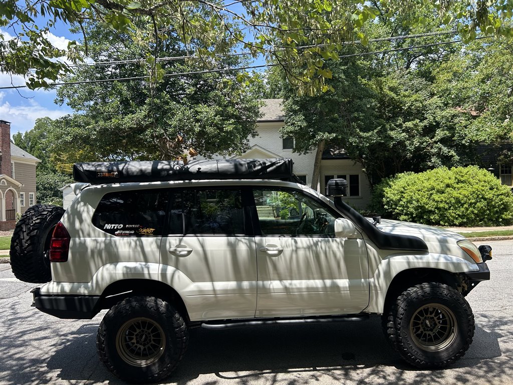 2005 Lexus GX - $26,500