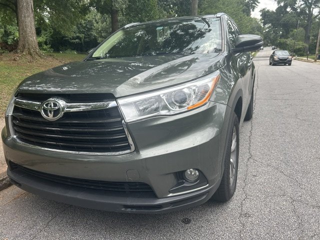 2014 Toyota Highlander - $21,300