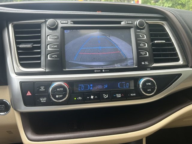 2014 Toyota Highlander - $21,300