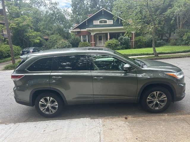 2014 Toyota Highlander - $21,300