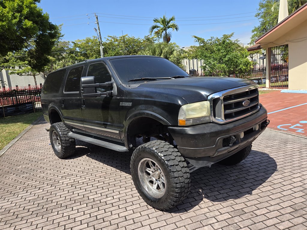 2003 Ford Excursion Limited photo