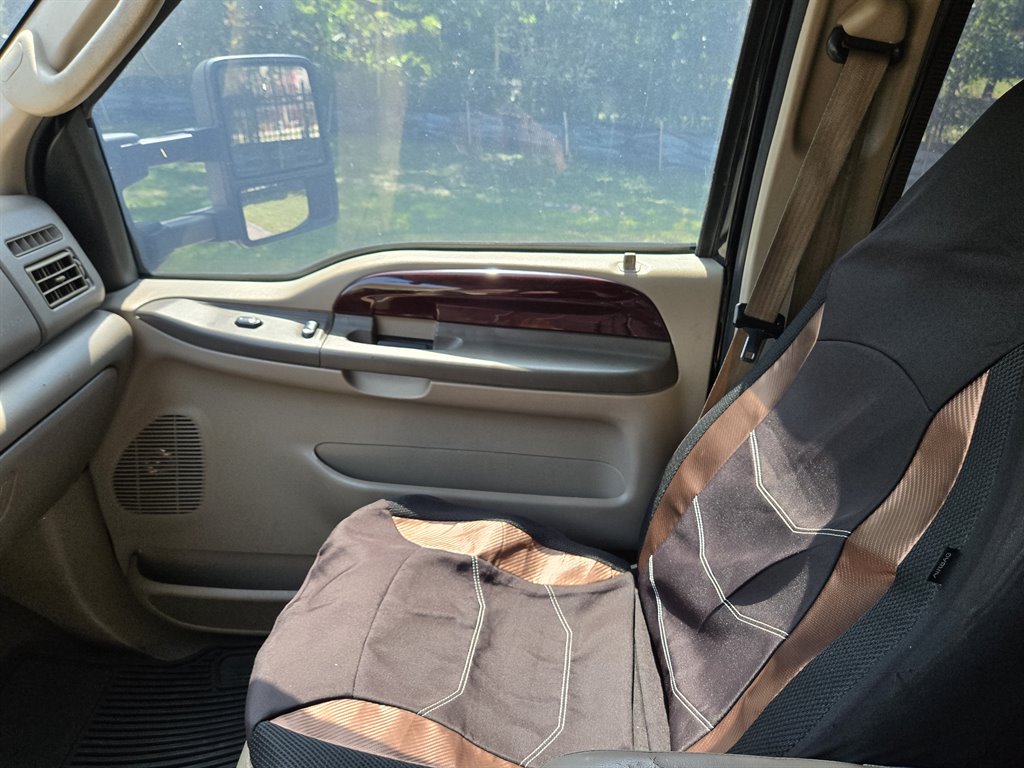 2003 Ford Excursion Limited photo