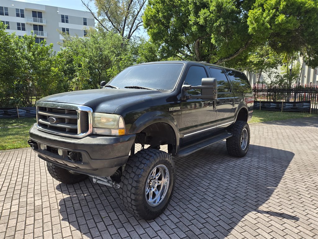 2003 Ford Excursion Limited photo
