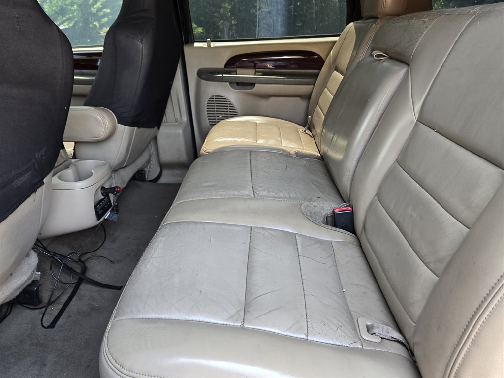 2003 Ford Excursion Limited photo
