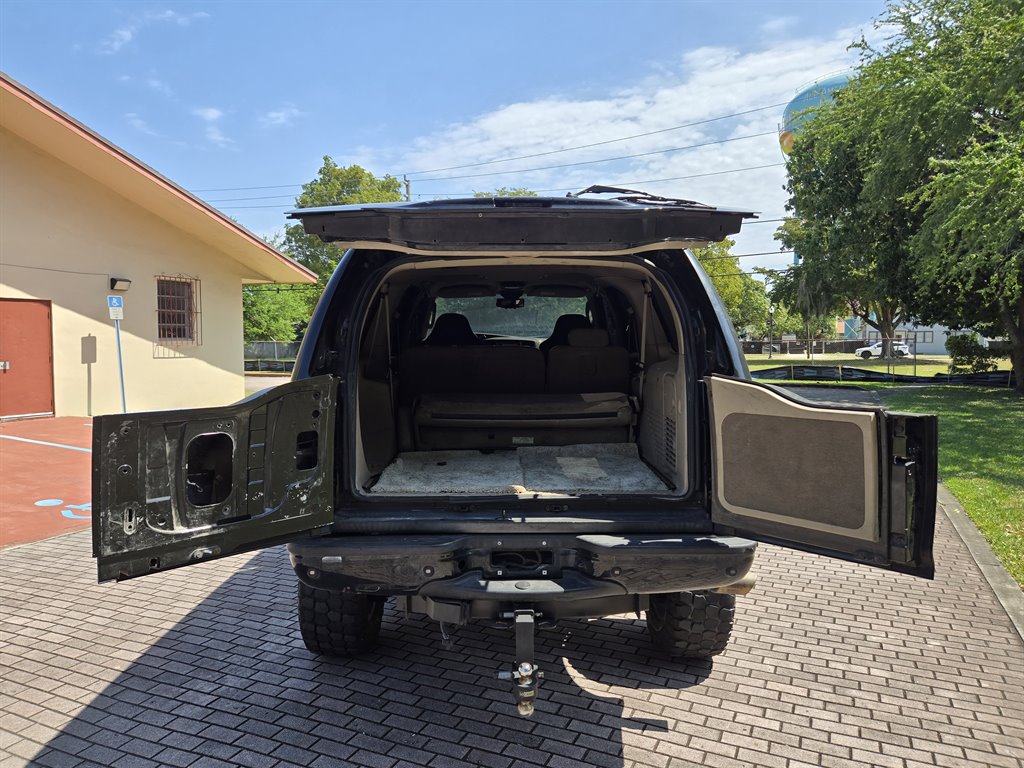2003 Ford Excursion Limited photo