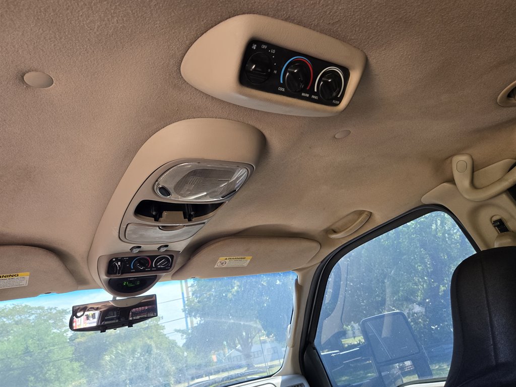 2003 Ford Excursion Limited photo