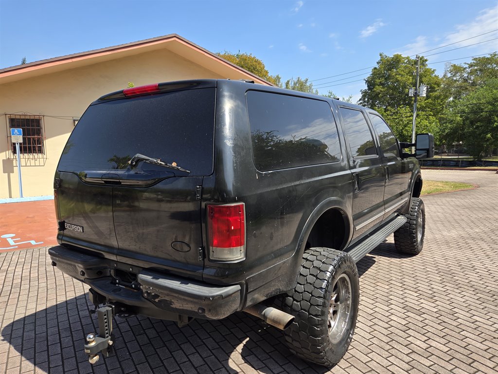 2003 Ford Excursion Limited photo