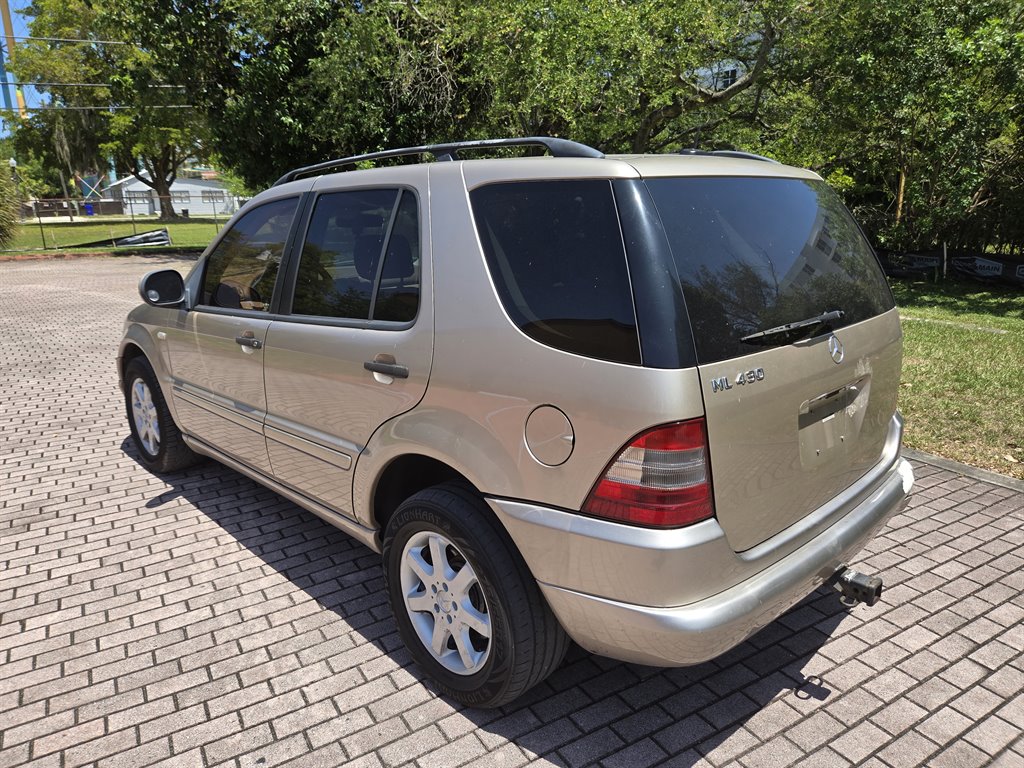 2001 Mercedes-Benz M-Class ML430 photo