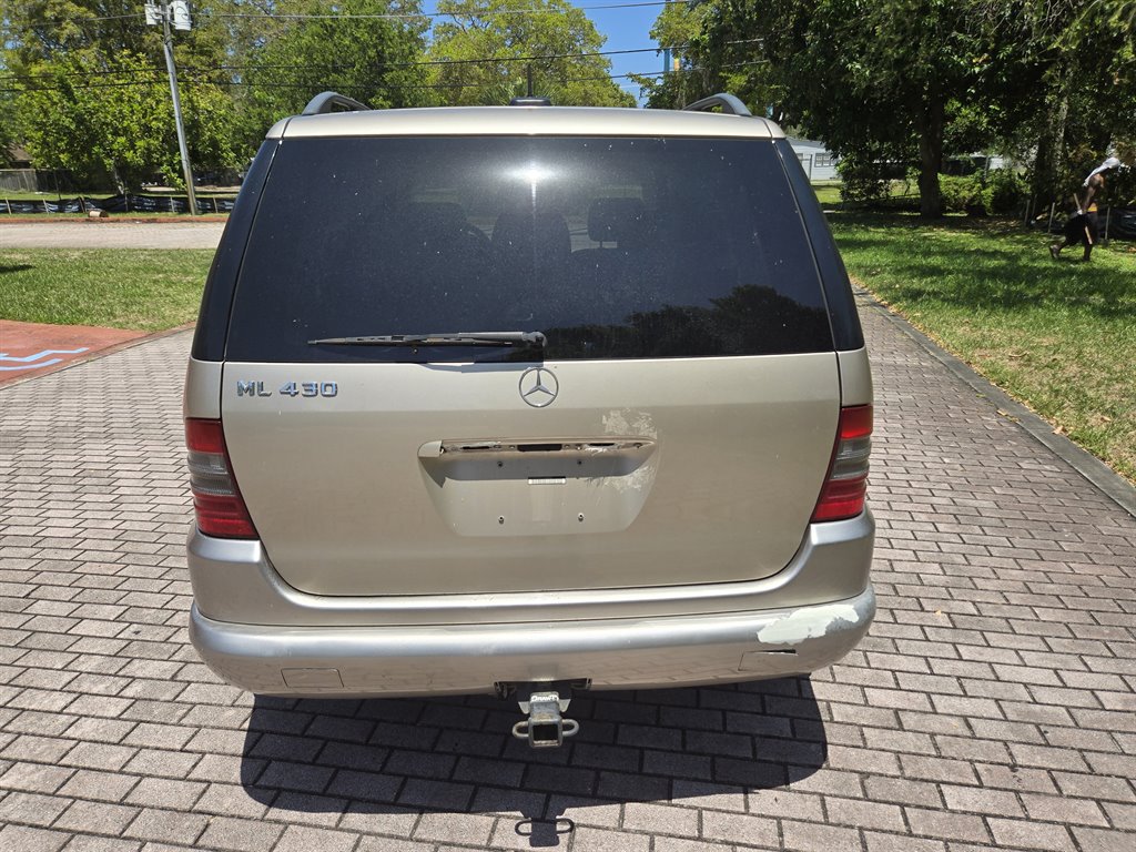 2001 Mercedes-Benz M-Class ML430 photo