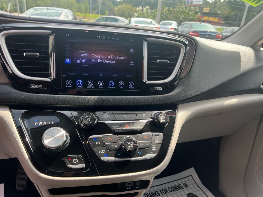 2017 Chrysler Pacifica Touring Plus photo