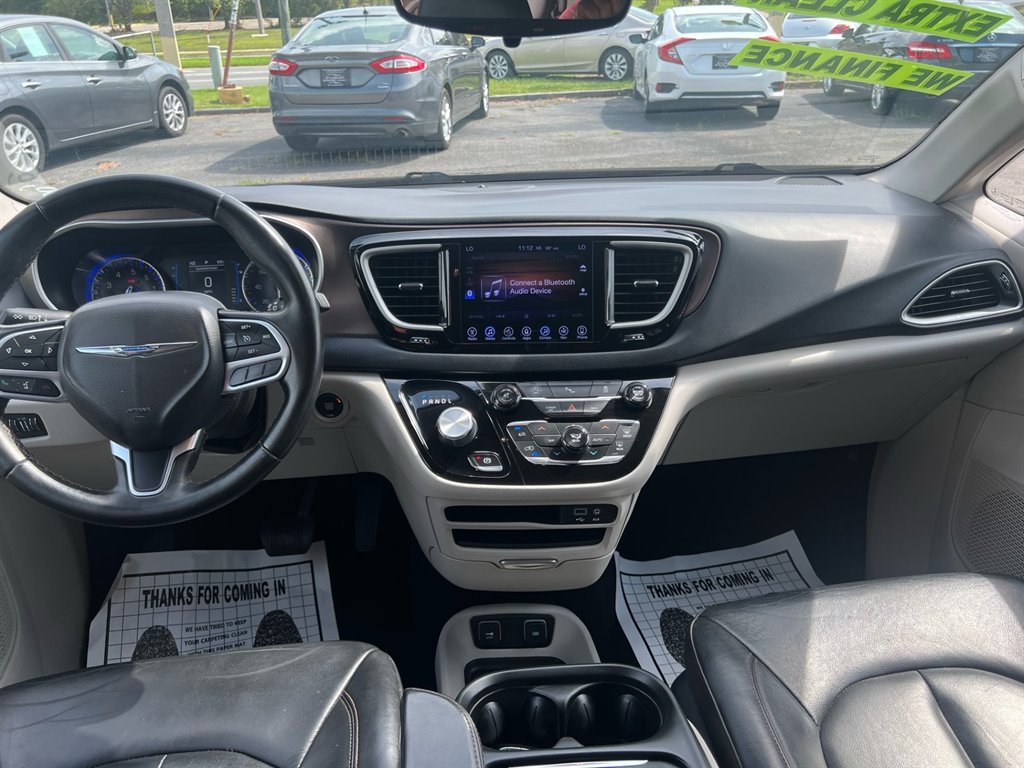 2017 Chrysler Pacifica Touring Plus photo