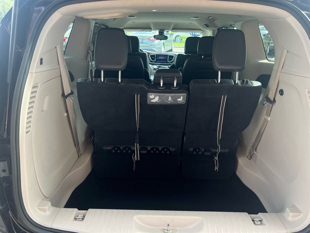 2017 Chrysler Pacifica Touring Plus photo