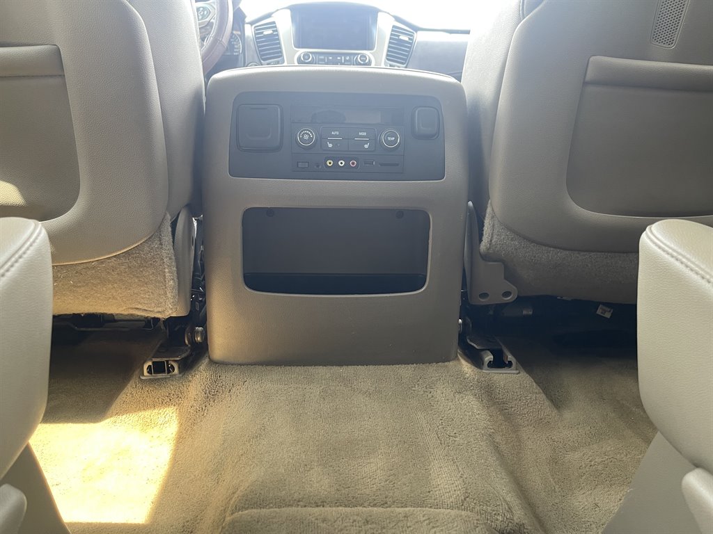 2015 Chevrolet Suburban - $21,995