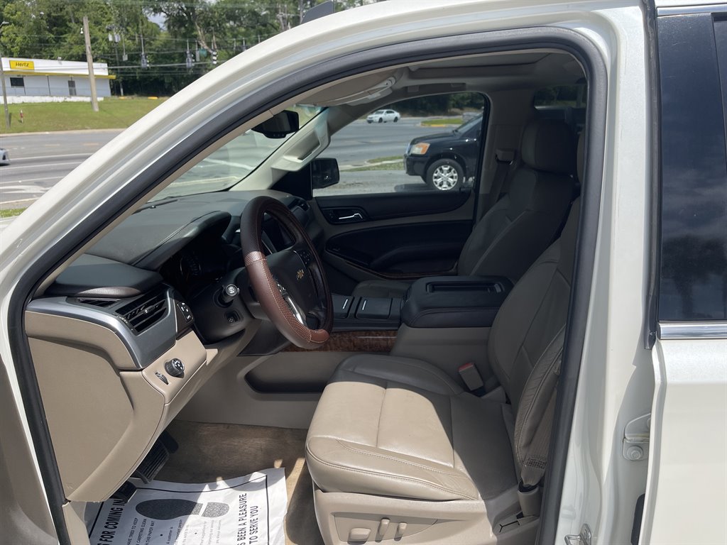 2015 Chevrolet Suburban - $21,995