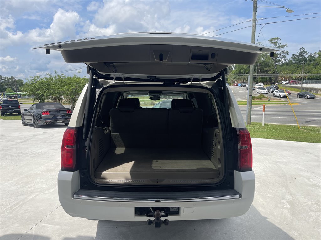 2015 Chevrolet Suburban - $21,995