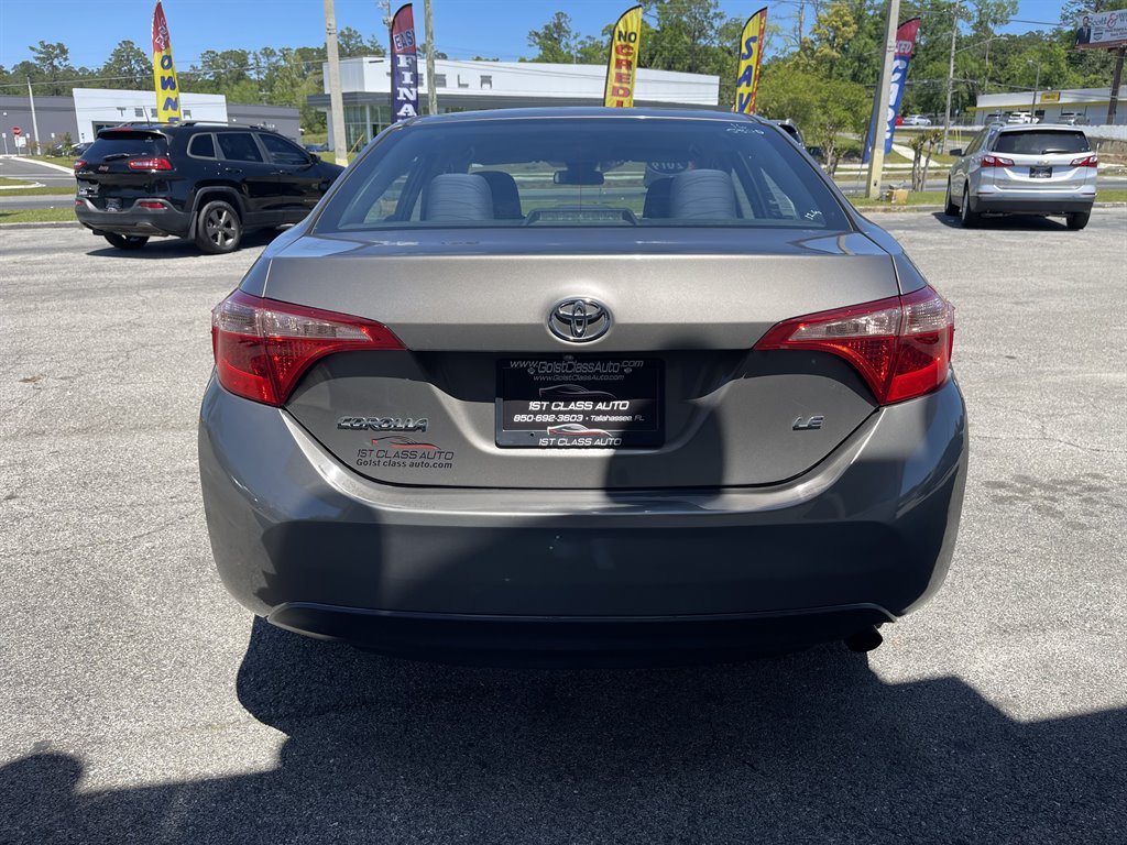 2019 Toyota Corolla LE photo