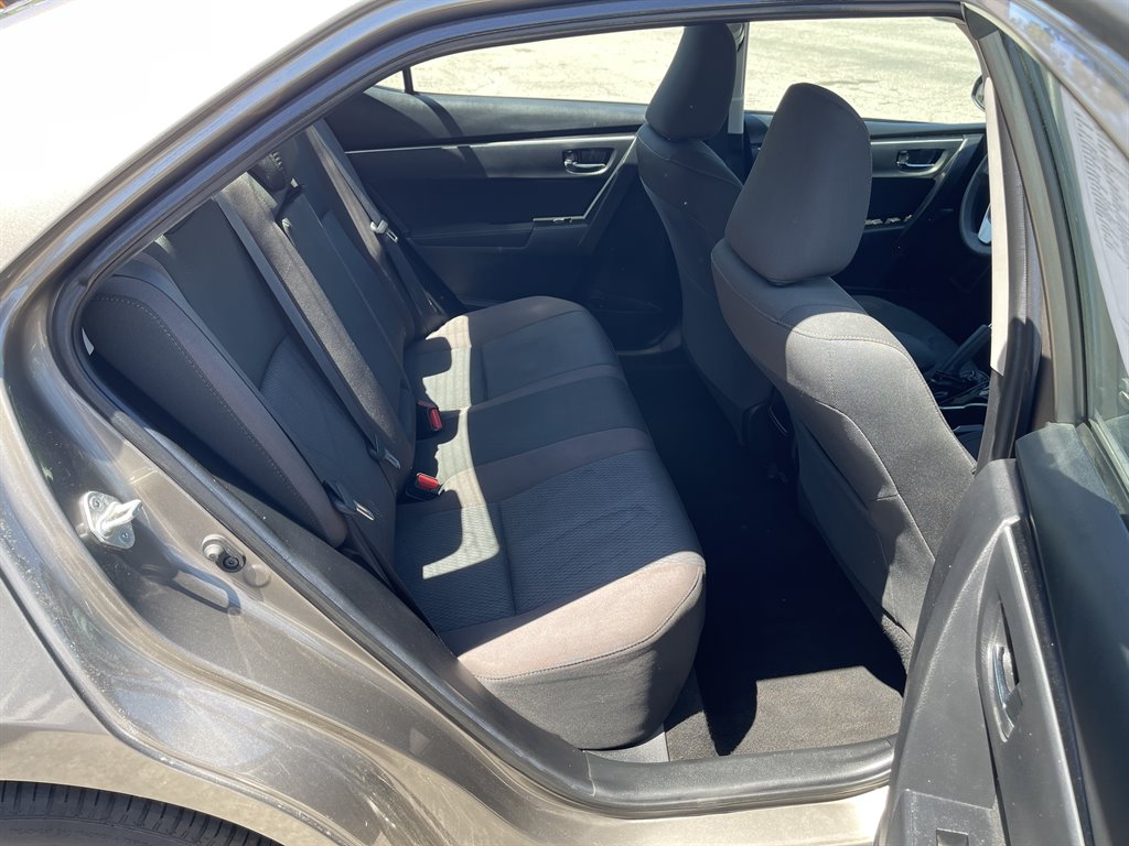 2019 Toyota Corolla LE photo