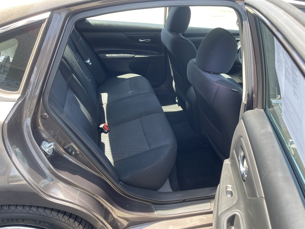 2016 Nissan Altima S photo