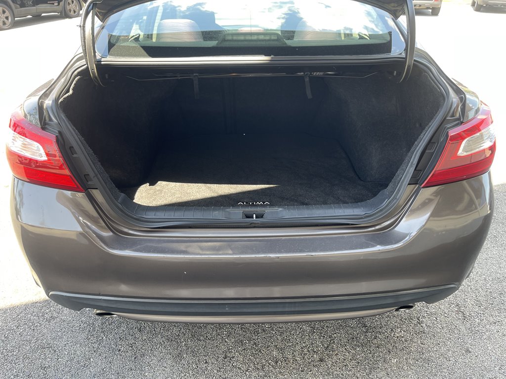 2016 Nissan Altima S photo