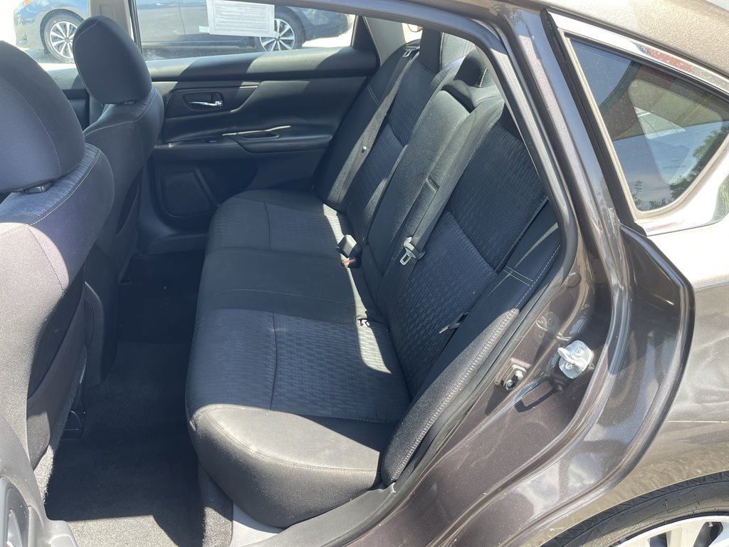 2016 Nissan Altima S photo