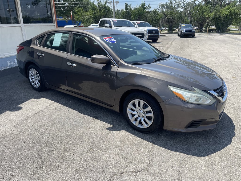 2016 Nissan Altima S photo