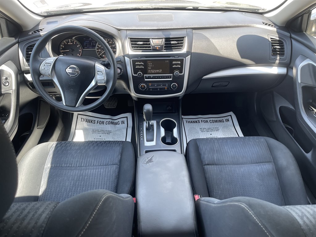 2016 Nissan Altima S photo