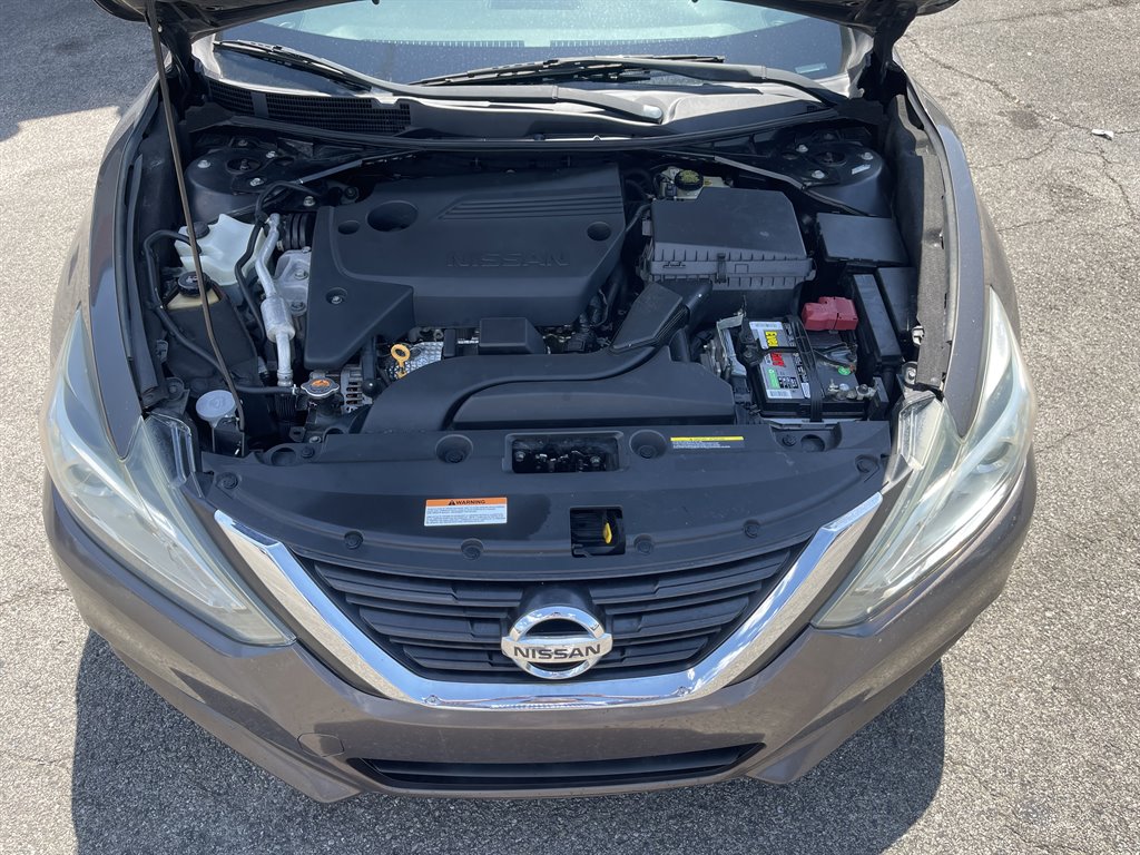 2016 Nissan Altima S photo