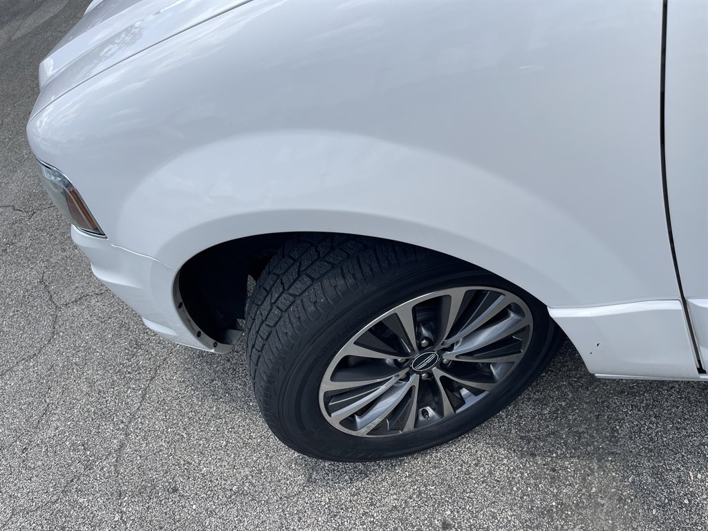 2015 Lincoln Navigator - $14,995