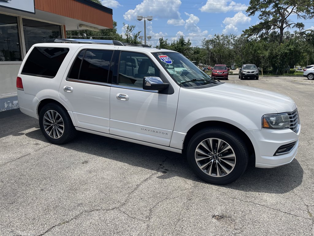 2015 Lincoln Navigator - $14,995