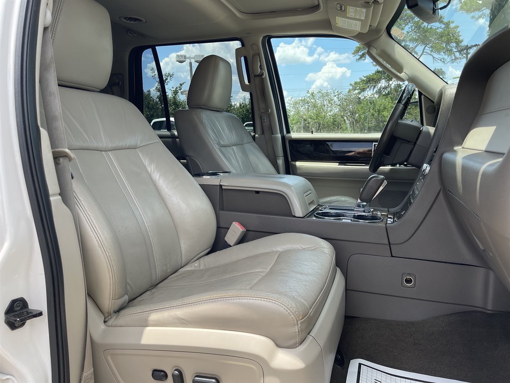 2015 Lincoln Navigator - $14,995