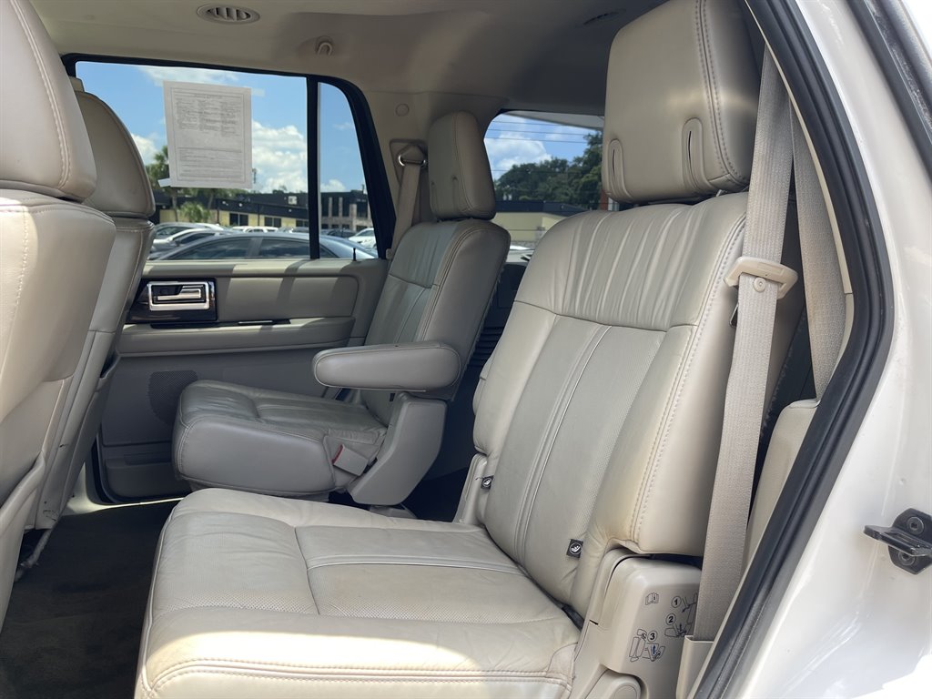 2015 Lincoln Navigator - $14,995