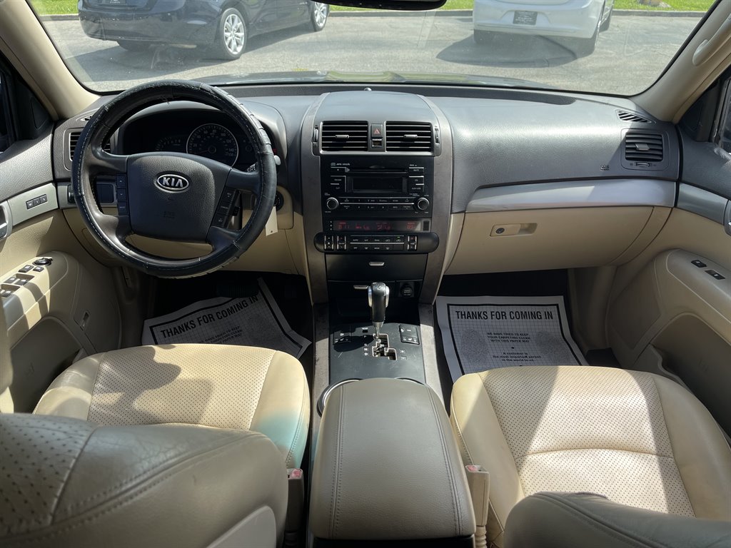 2009 Kia Borrego - $8,995