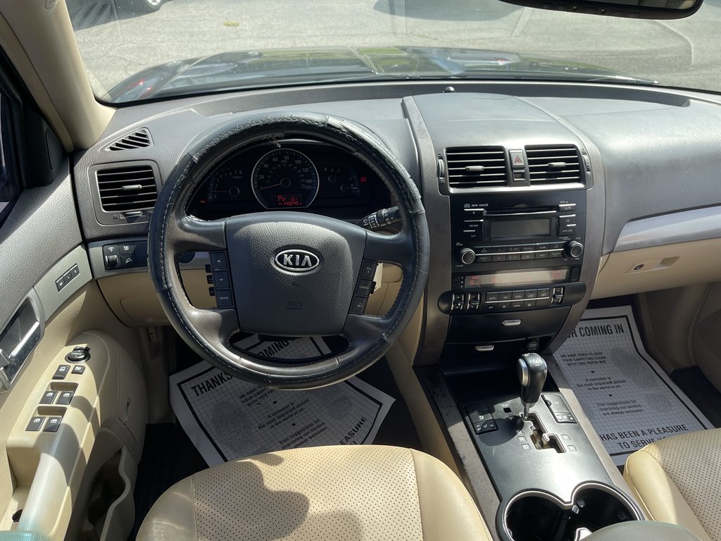 2009 Kia Borrego - $8,995