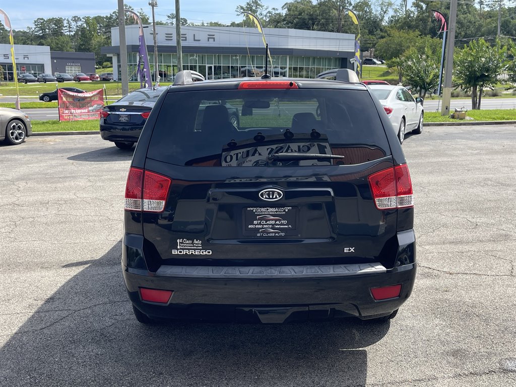 2009 Kia Borrego - $8,995