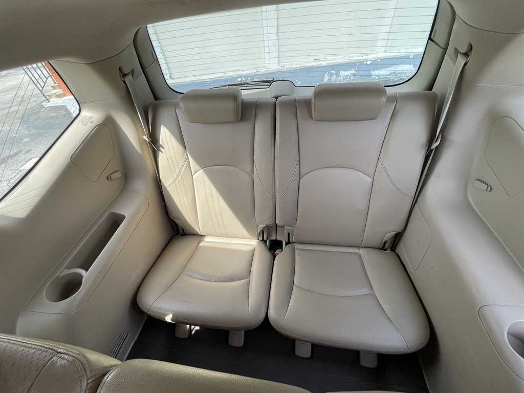 2009 Kia Borrego - $8,995