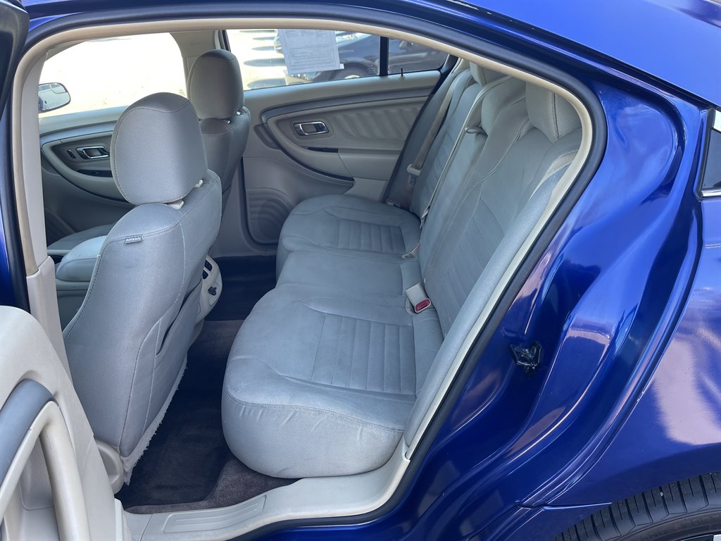 2013 Ford Taurus - $8,995