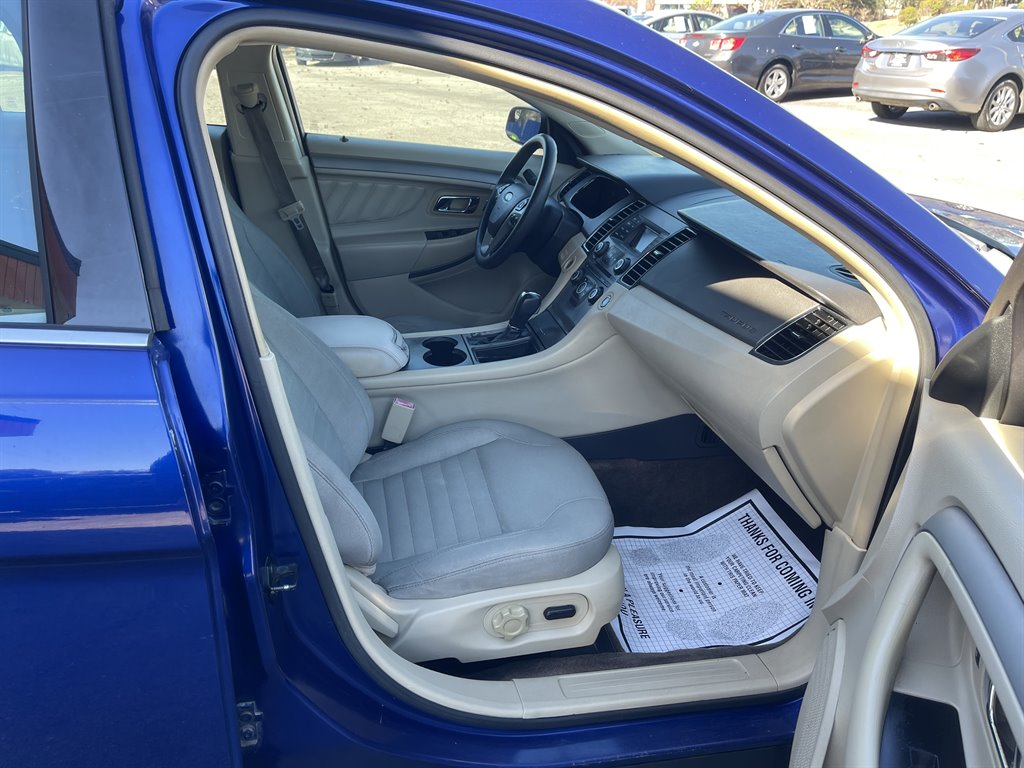 2013 Ford Taurus - $8,995
